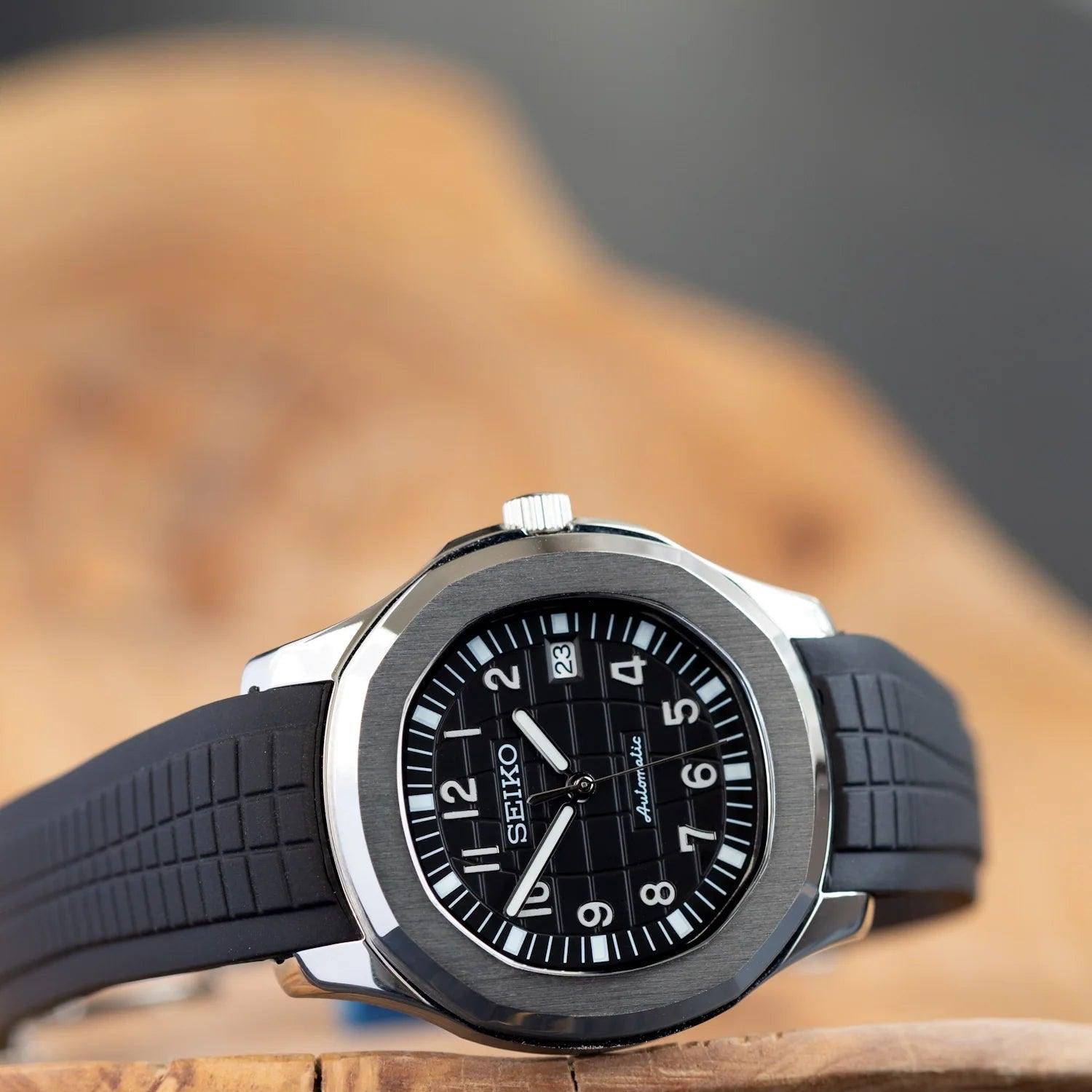 Aquanaut Black