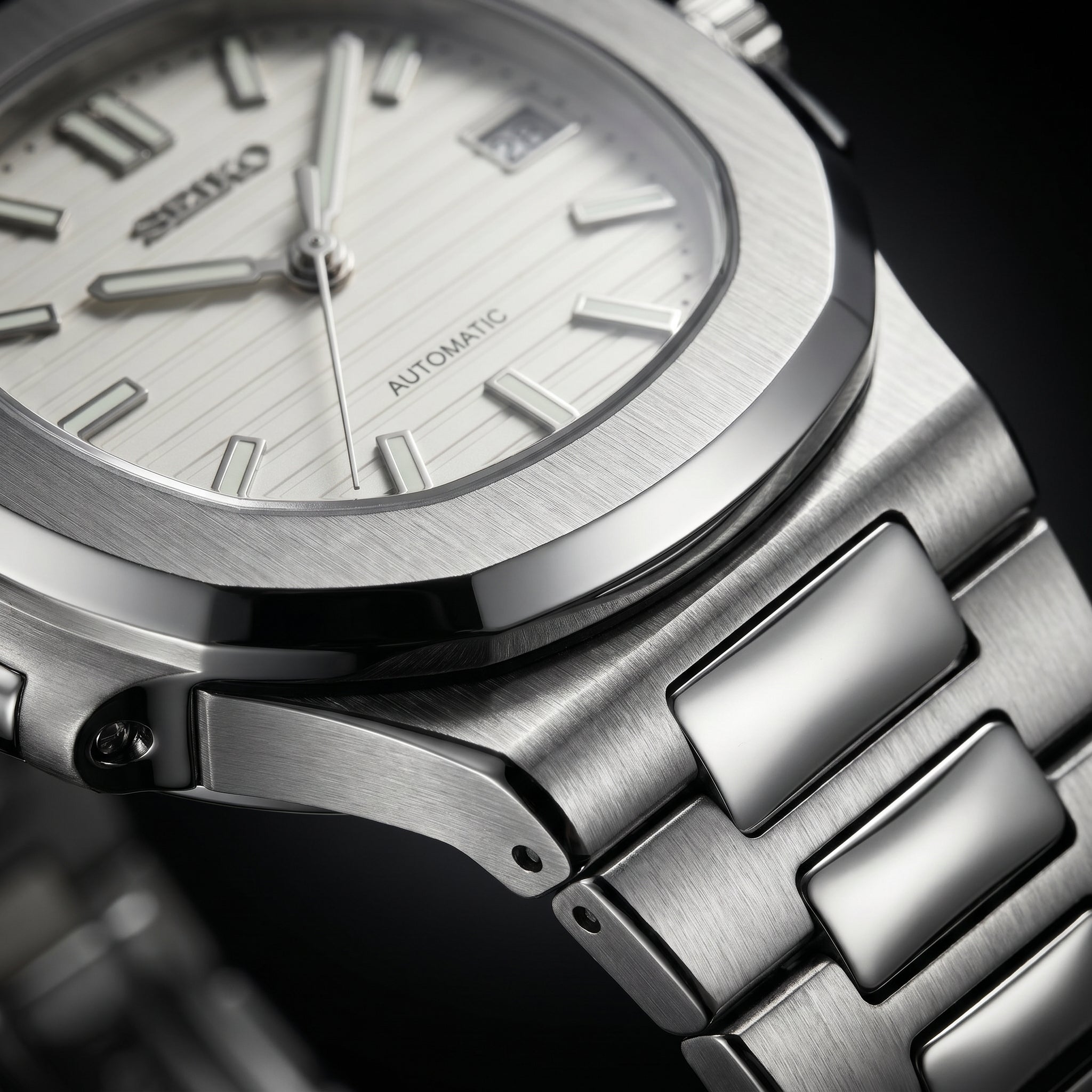 Nautilus White
