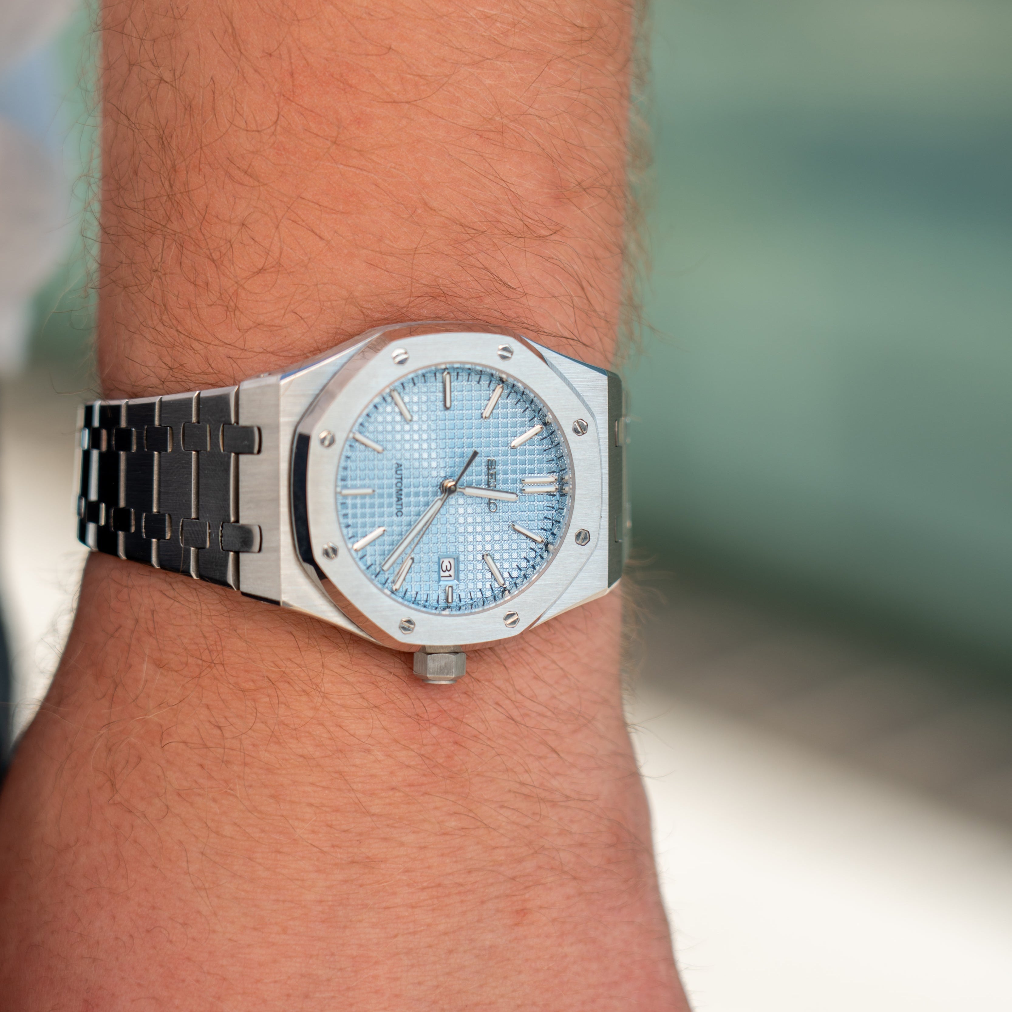 Royal Oak Ice Blue